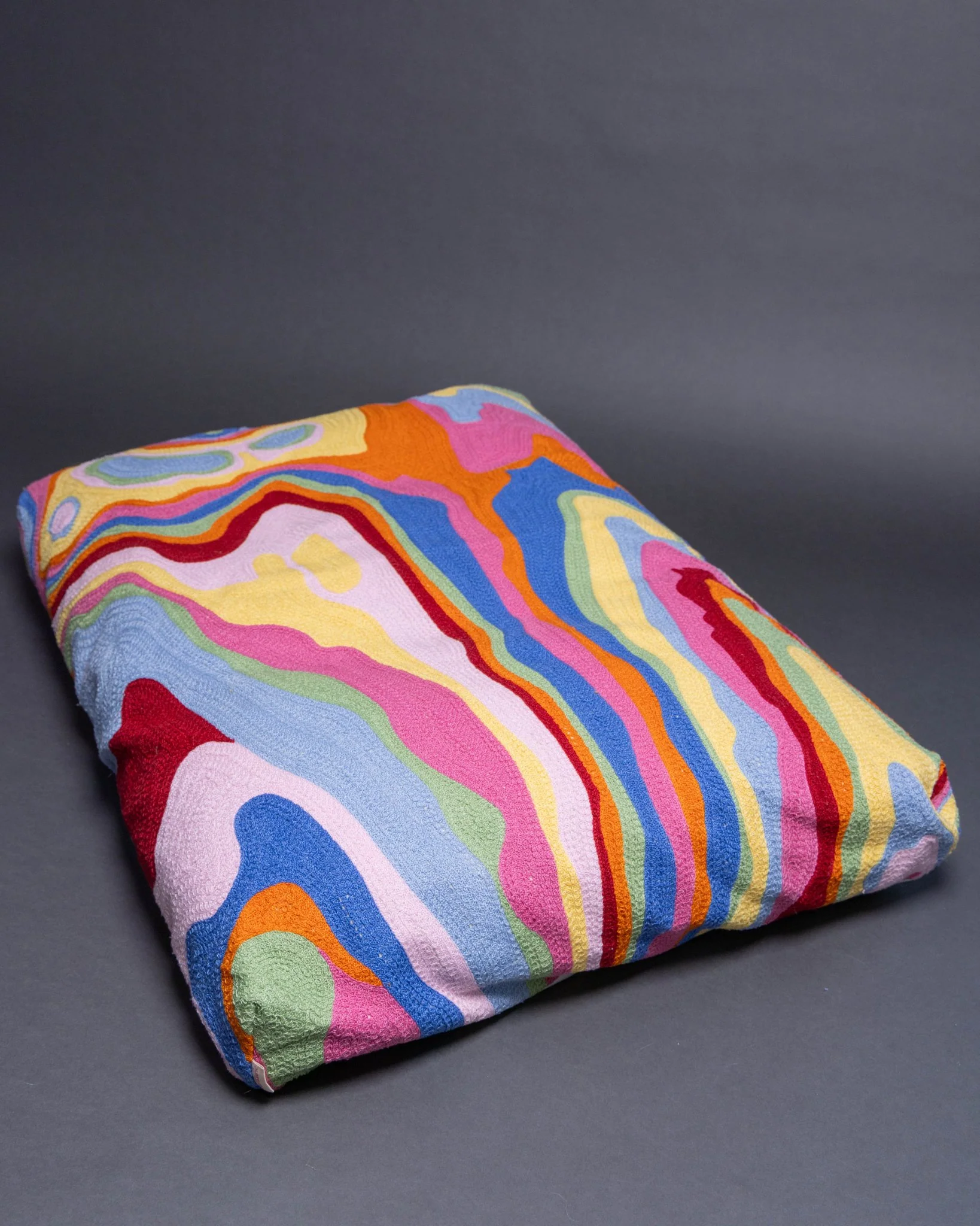 Bellows Organic Cotton Abstract Dog Bed - Image 5